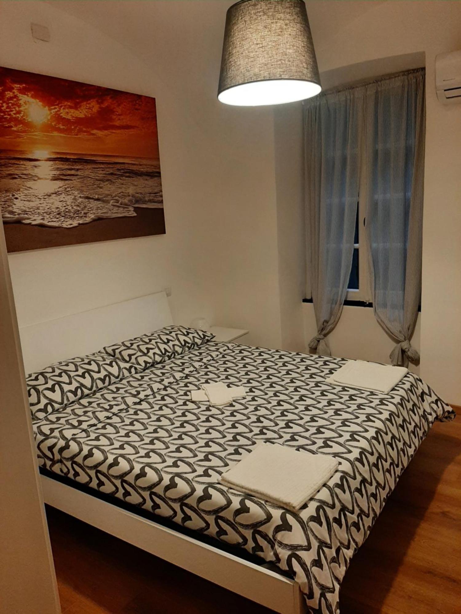Ferienwohnung The First Luccoli Garibaldi Rolli Genua Exterior foto